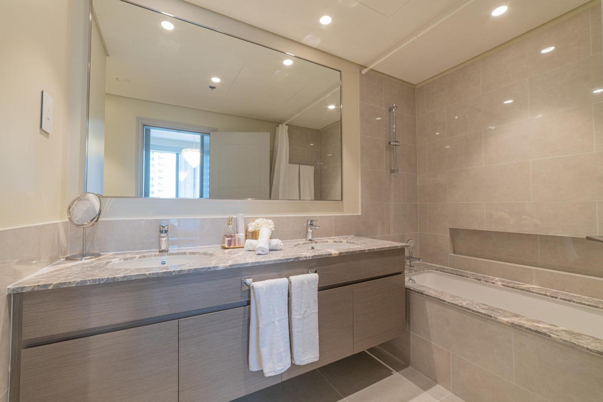 First Class 2Br With Full Dubai Boulevard View Exterior photo